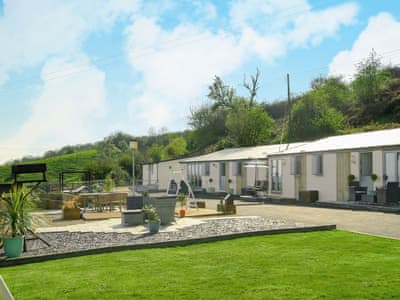 Delightful single storey conversion with lovely grounds | The Outlook - Underwood Farm, Stroat, near Chepstow