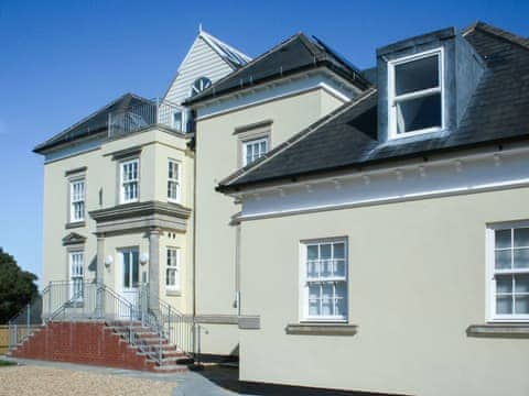 Victorian former manor house | Highlands Apartment 4, Highlands Apartment 3, Highlands Apartment 5 - The Highlands, Shanklin