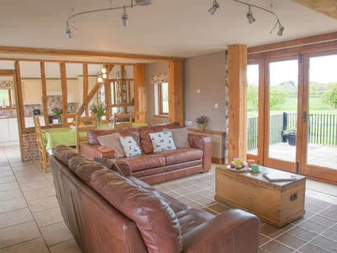 Light and airy living area | Henry&rsquo;s Barn - Old Hall Farm Cottages, Walpole, near Halesworth