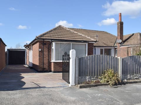 Semi-detached holiday bungalow | Robin&rsquo;s Nest, Hoghton, near Preston