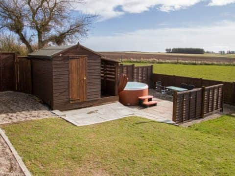 Delightful secluded garden area with private hot tub | Sheaf Dale, Portmahomack, near Tain