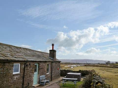 Delightful stone cottage overlooking the Yorkshire moors | Borrowdale Cottage, North Stainmore, Kirkby Stephen