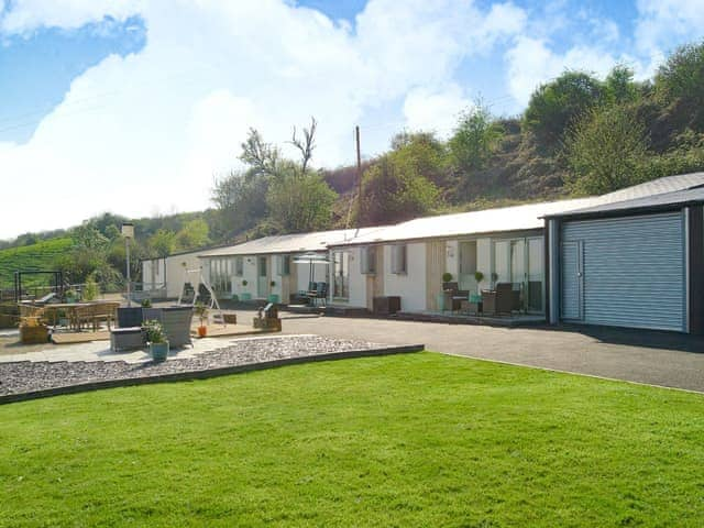 Delightful holiday home | The Retreat - Underwood Farm, Stroat, near Chepstow