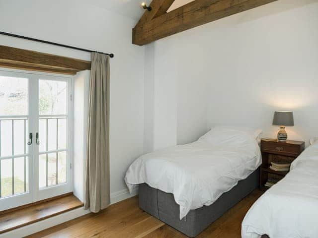 Comfortable twin bedroom | The Mill House, Aisholt, near Bridgwater