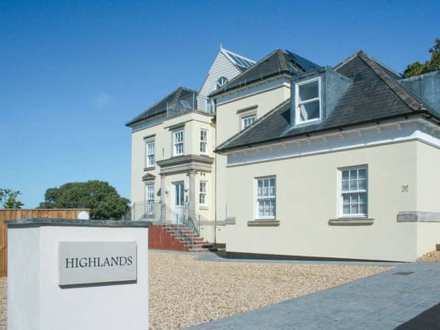 Grand cliff-top house | Highlands Apartment 4, Highlands Apartment 3, Highlands Apartment 5 - The Highlands, Shanklin