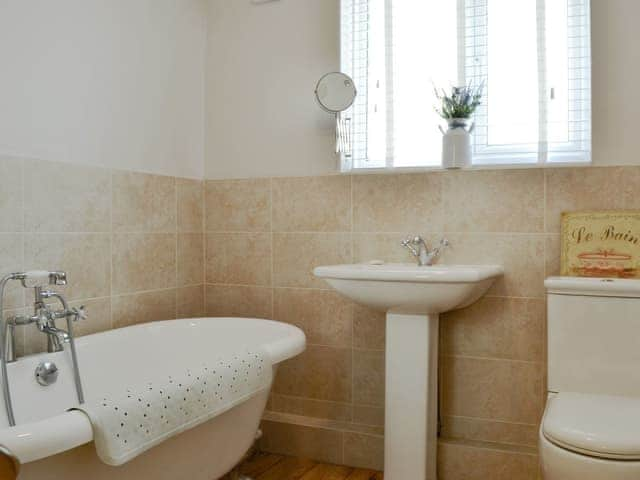 Bathroom | The Tottsie, Bassenthwaite, near Cockermouth