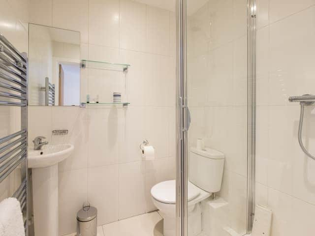 En-suite | Culver View - The Adelaide, Shanklin