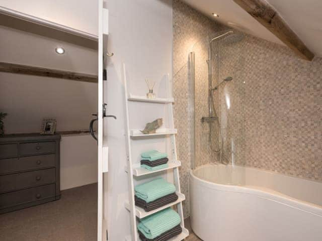 Bathroom | Heron Barn, Lamas, near Buxton