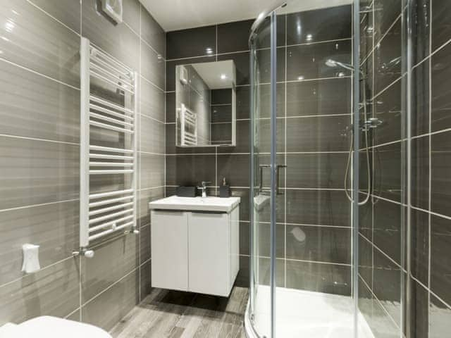 En-suite shower room | A Stone&rsquo;s Throw, Whitby