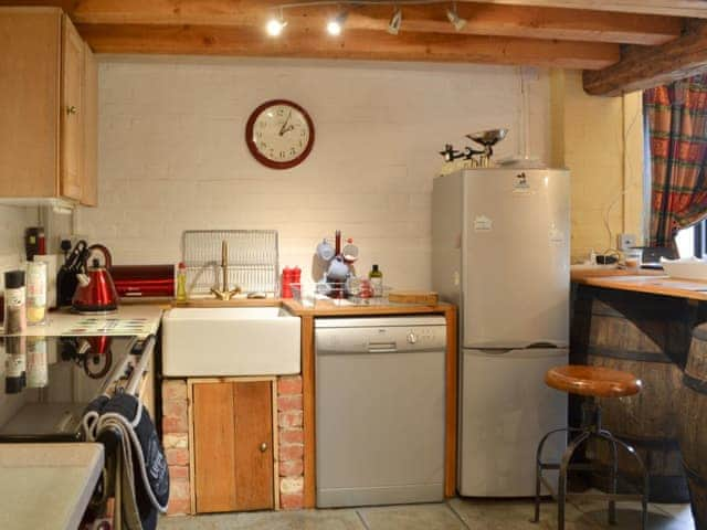 Kitchen with Belfast sink | Meadow Barn - Brook and Meadow Barns, Shobley, Ringwood