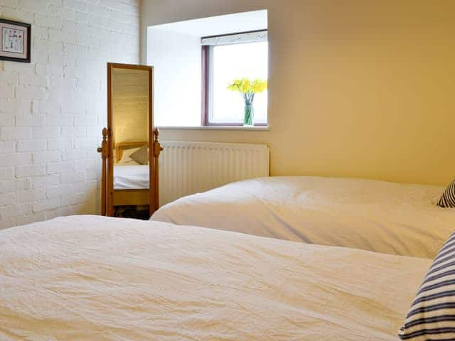 Comfortable twin bedroom | The Old Granary, Holy Island, near Berwick-upon-Tweed