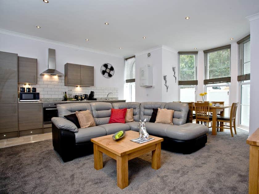 Open plan living space | 4 Austen&rsquo;s Apartments - Austen&rsquo;s Apartments, Torquay