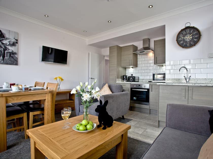 Open plan living space | 7 Austen&rsquo;s Apartments - Austen&rsquo;s Apartments, Torquay