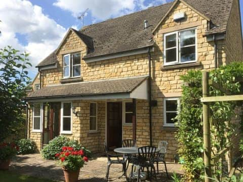 Charming Cotswold cottage<br /> | Russet Cottage, Moreton-in-Marsh