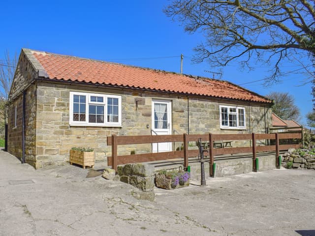 Wonderful holiday home | Sycamore Cottage, Borrowby, near Staithes