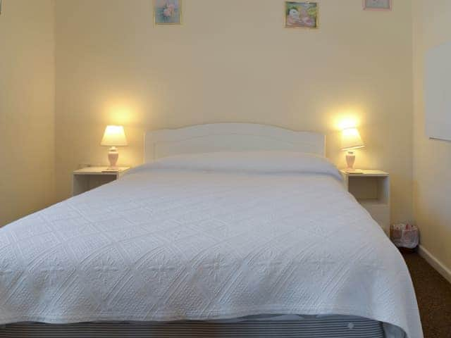 Relaxing double bedroom | Rose Cottage - Scarning Dale Cottages, Scarning, near Dereham