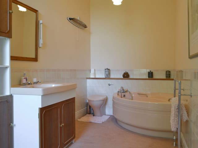 Bathroom | Tirril Lodge, Tirril, Ullswater