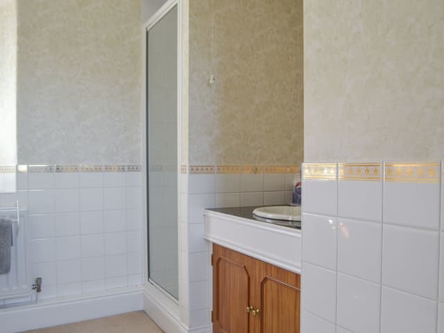 Bathroom with separate shower | Tirril Lodge, Tirril, Ullswater