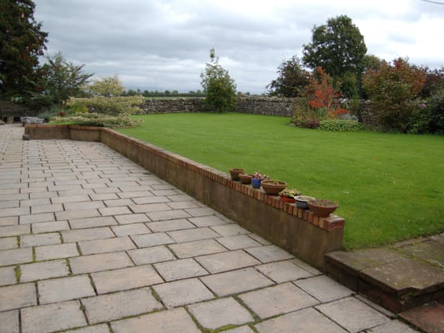 Garden and grounds | Tirril Lodge, Tirril, Ullswater