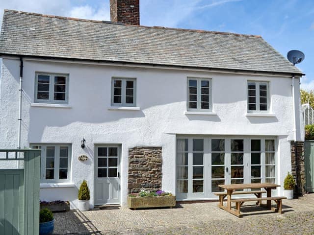 Former16th-century coaching inn | The Coach House, Chulmleigh, near South Molton