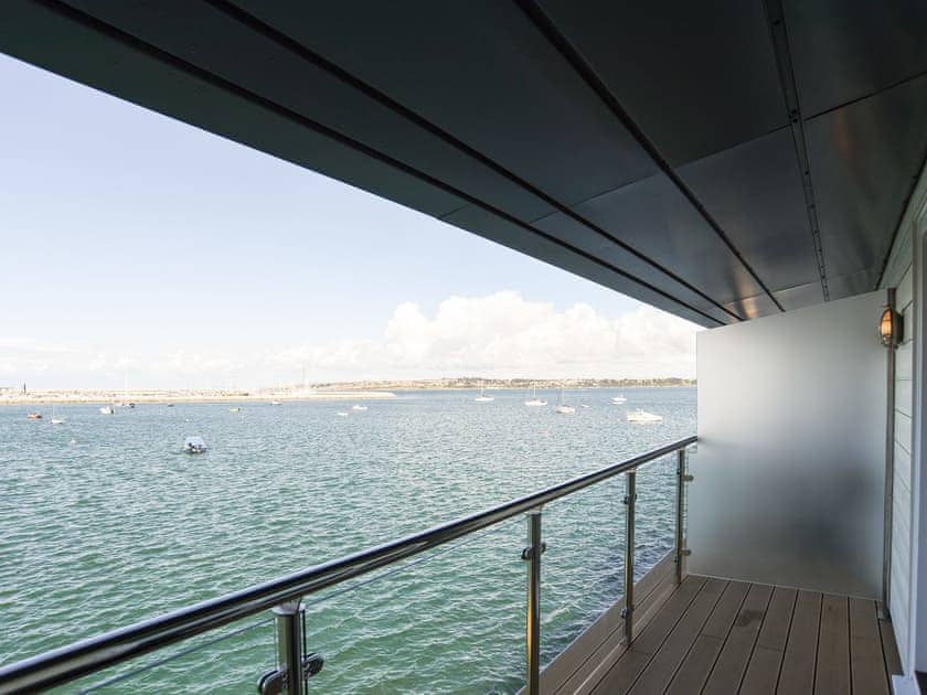 Private balcony with exceptional views | Purser&rsquo;s Suite - Crabbers&rsquo; Wharf, Portland