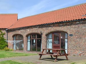 Wonderfully converted former farm buildings | Jenny Wren - North Moor Farm Cottages, Flamborough