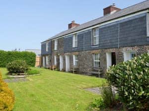 One of a row of lovely Cornish cottages | Quarrymans Cottage, Edmonton, near Wadebridge