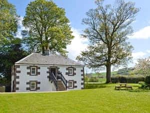 Gorgeous, upside-down, detached cottage | Gardener&rsquo;s Cottage - Old Montrose, Montrose