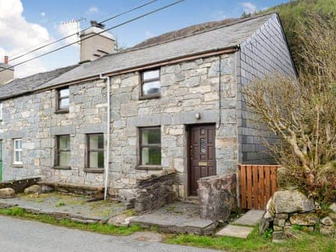 Lovely holiday cottage with glorious views out over the surrounding hills | Valley Cottage, Cwm Penmachno, near Betws-y-Coed