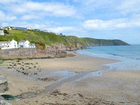 Nearby Beach | Sea Haven, Gorran Haven, St Austell