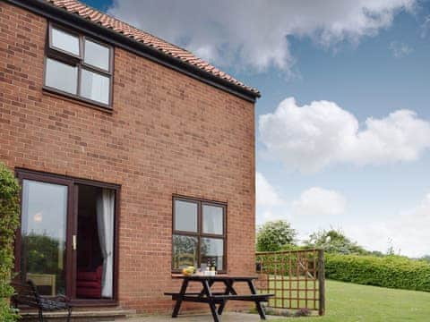 Cosy cottage with designated parking. Peaceful area with lovely views over the Esk Valley. | Keel Cottage, Whitby