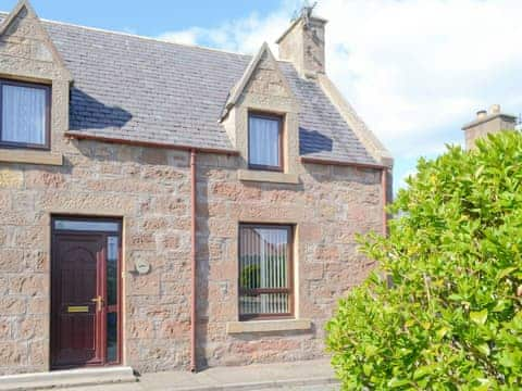 Attractive traditional Fishing cottage | Oystercatcher, Embo, near Dornoch