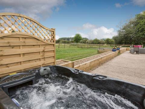 Hot tub | Sherwood Forest Lodge 1 - Sherwood Forest Lodges, Kings Clipstone, near Mansfield