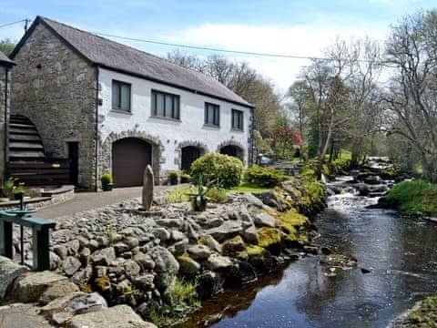 Breathtaking riverside properties | Anvil, Waterwheel - Maidenholm, Dalbeattie, near Dumfries