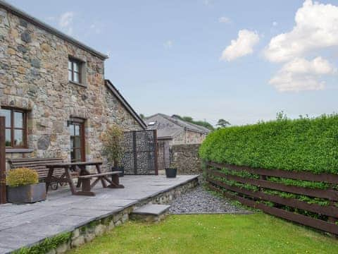 Exterior | Hen Stabl - Parciau Farm Cottages, Caernarfon