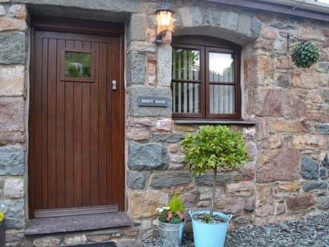 Exterior | Beudy Bach - Parciau Farm Cottages, Caernarfon