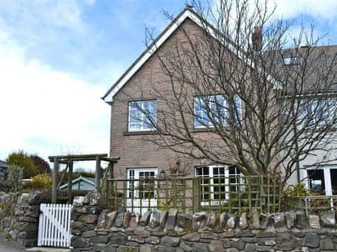 Delightful cottage | Bramble Cottage, Craster, near Alnwick