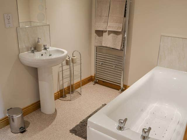 Bathroom | The Arches - Causey Park Farms Ltd, Longdyke, near Morpeth