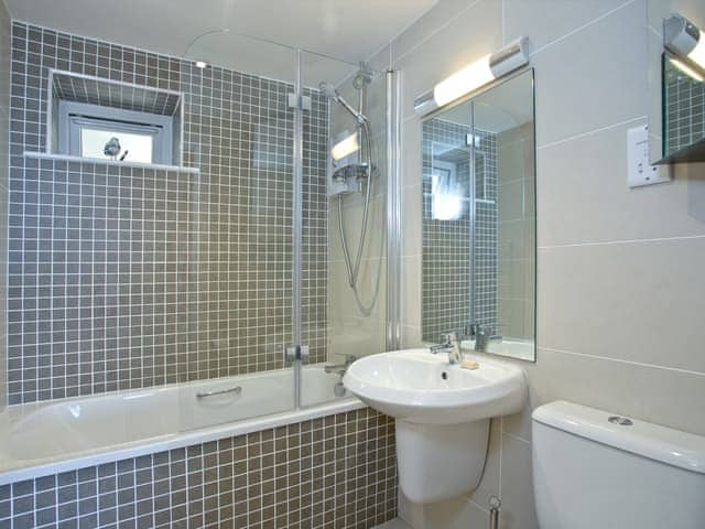 Bathroom | Avocet 1 - The Cove, Brixham