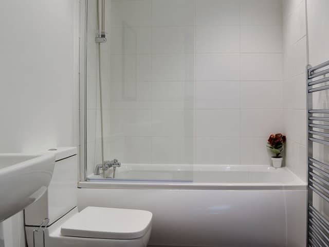 Bathroom | Club Cottage, Bowness-on-Windermere