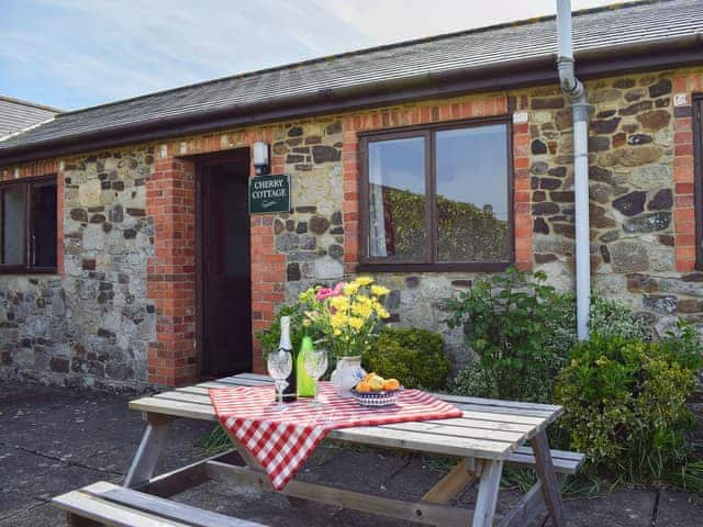 Exterior | Cherry - Chilton Farm, Brighstone