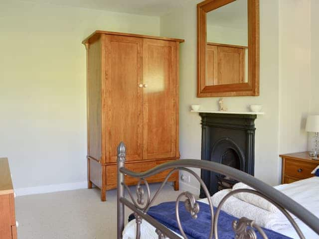 Spacous double bedroom | Sandyhouse Cottage, Milfield, near Wooler