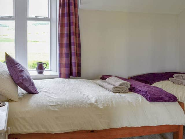 Comfy twin bedroom | Sandyhouse Cottage, Milfield, near Wooler