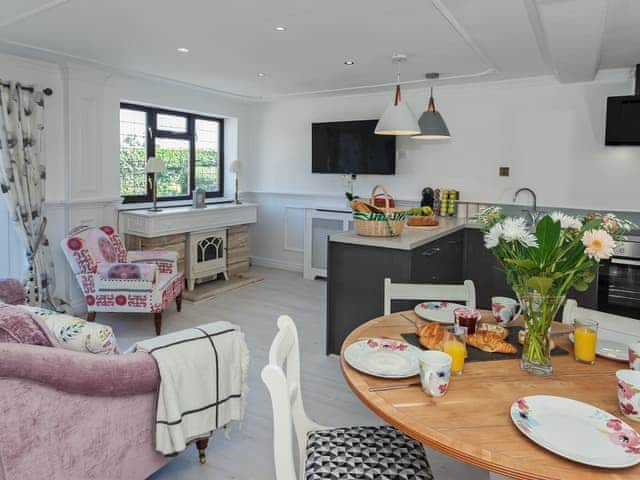 Stylishly furnished open plan living space | Buttercup Cottage, Halsall, near Ormskirk