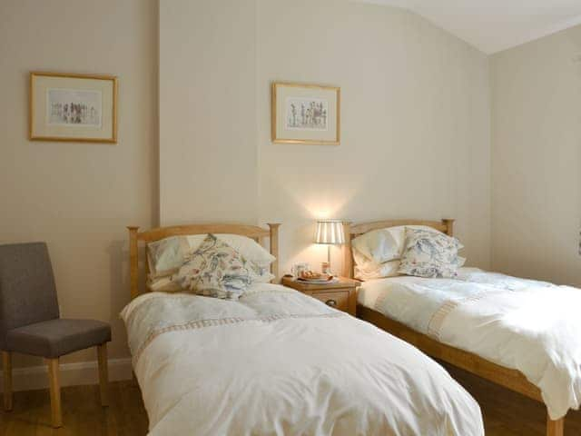 Well presented twin bedroom | Woodlands Dairy Cottage, Adversane, near Billingshurst