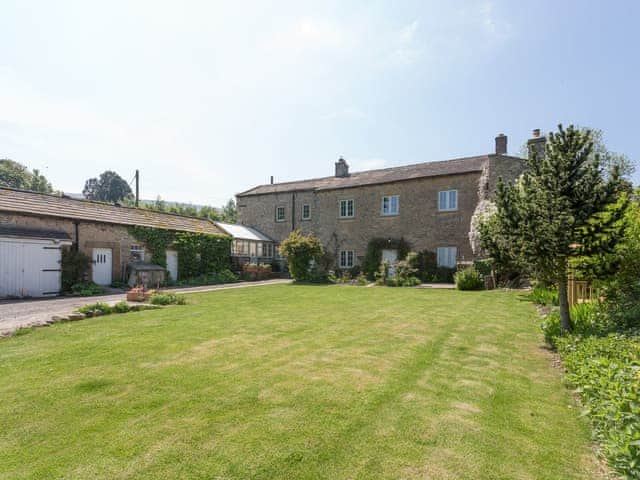 Stunning semi-detached holiday home | The Barn - Oak Tree Farm, West Witton, near Leyburn