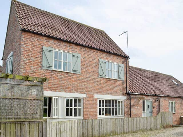 Impressive holiday home | River View - Struncheon Hill Farm, Brandesburton, near Bridlington