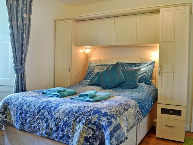 Comfortable double bedroom | Foldgate, Corney