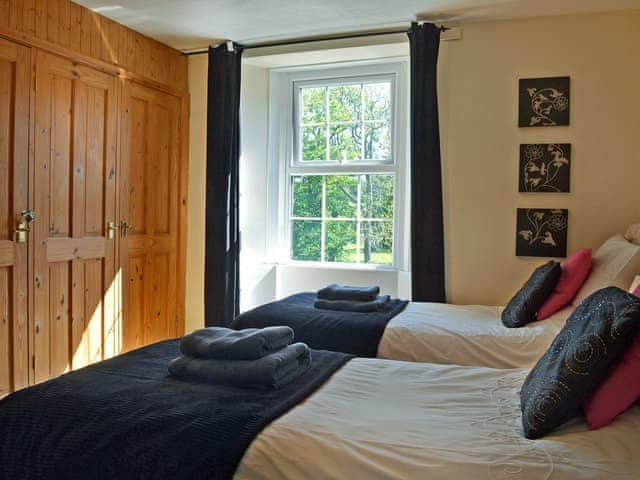 Cosy twin bedroom | Foldgate, Corney