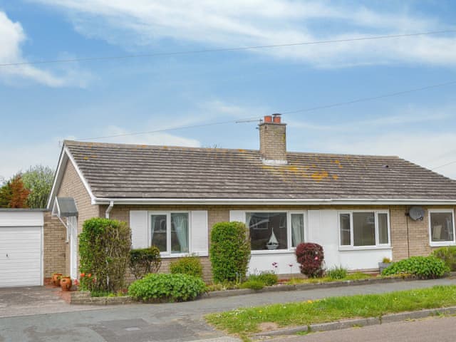 Charming semi-detached bungalow | Summerhouse Cottage, Beadnell, near Seahouses